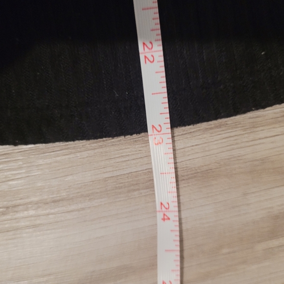 American Eagle Textured Vertical Lined, Long-sleeved Soft Black shirt small - Picture 8 of 8